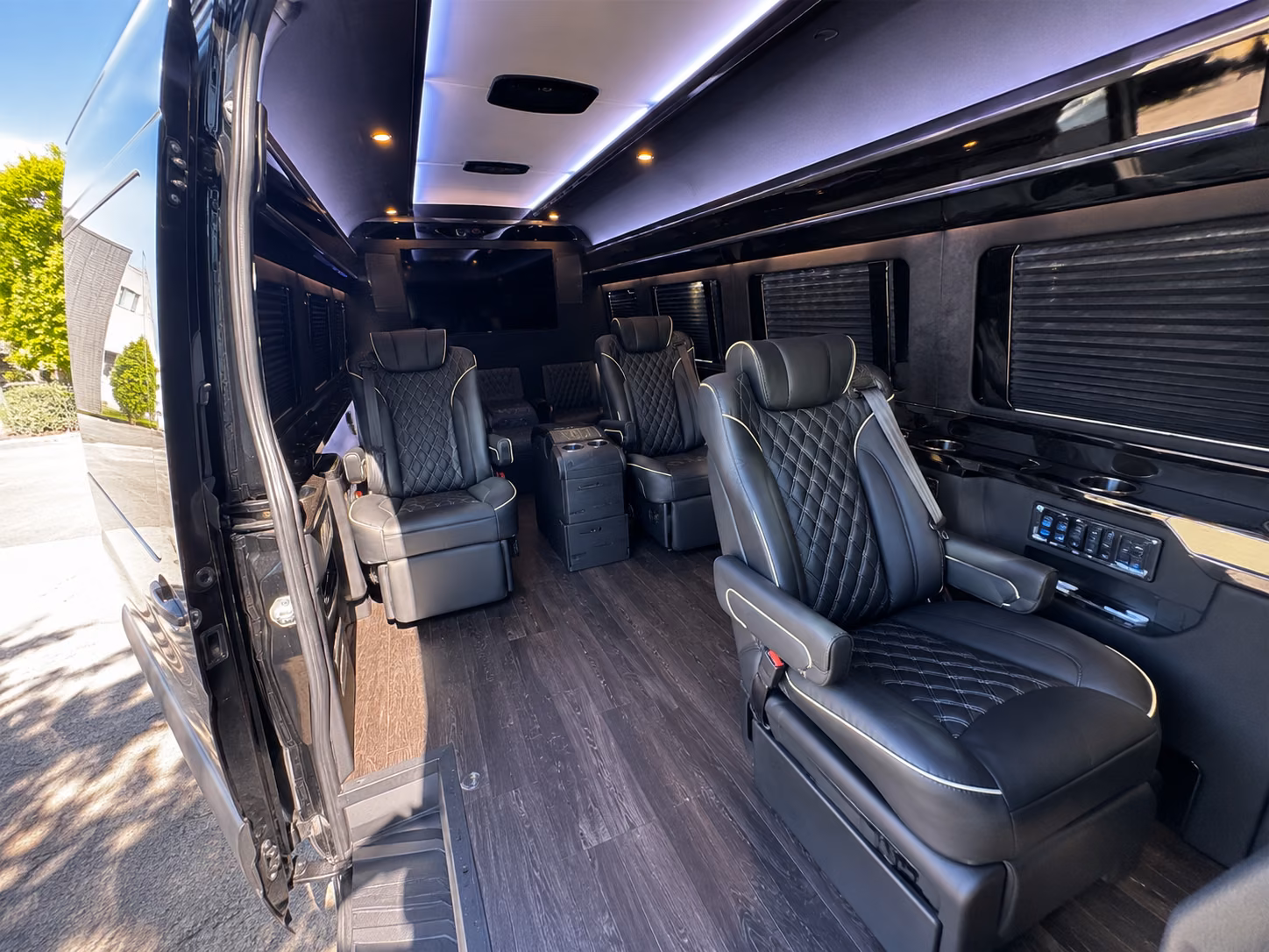 book a bus for your next airport transfer 5