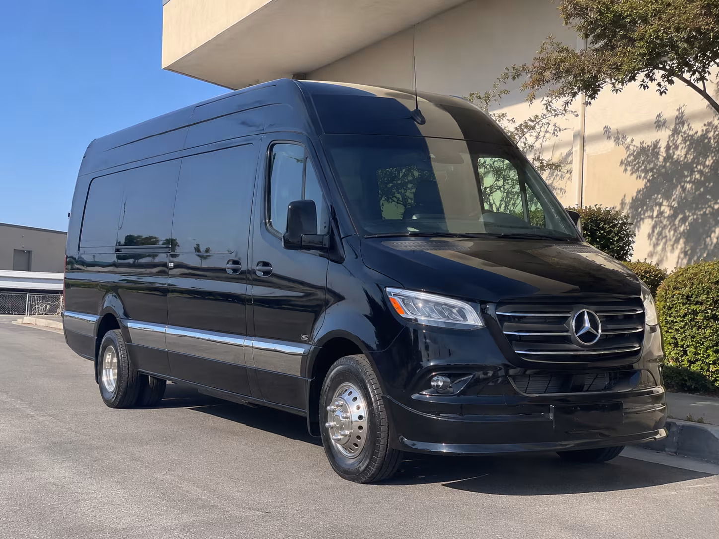 bus rental options for san mateo trips